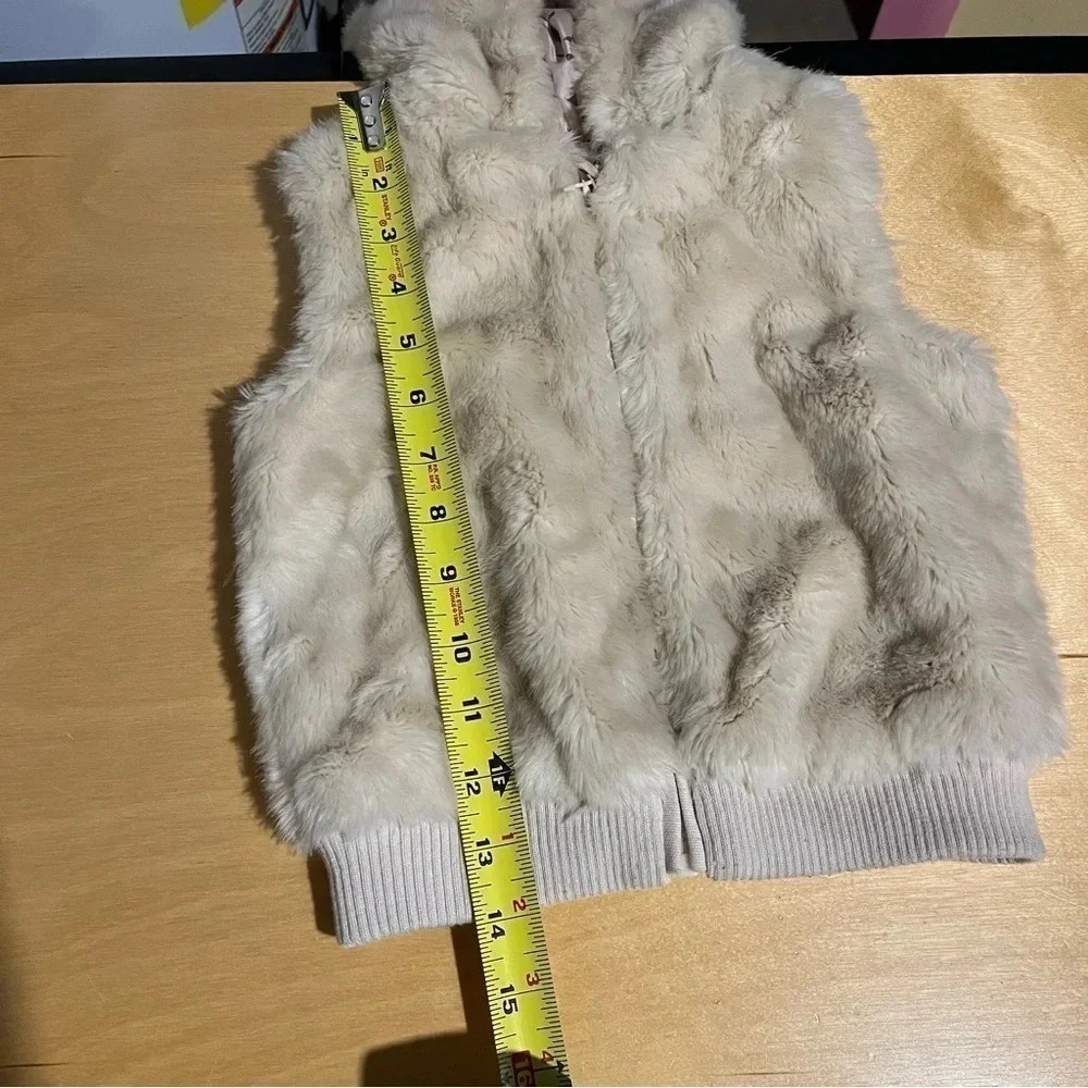 H&M Baby Hooded Faux Fur Vest With Ears Beige Size 18 - 24 Months - Picture 5 of 6